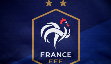 Jérôme Alonzo évoque une "immense faute" et une "incompétence du staff médical des Bleus" dans la gestion des cas Doué et Dembélé