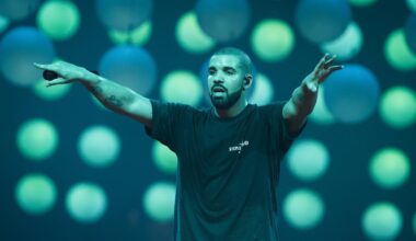 À l’Accor Arena de Paris, un Drake en pilotage automatique déploie son rap de lover