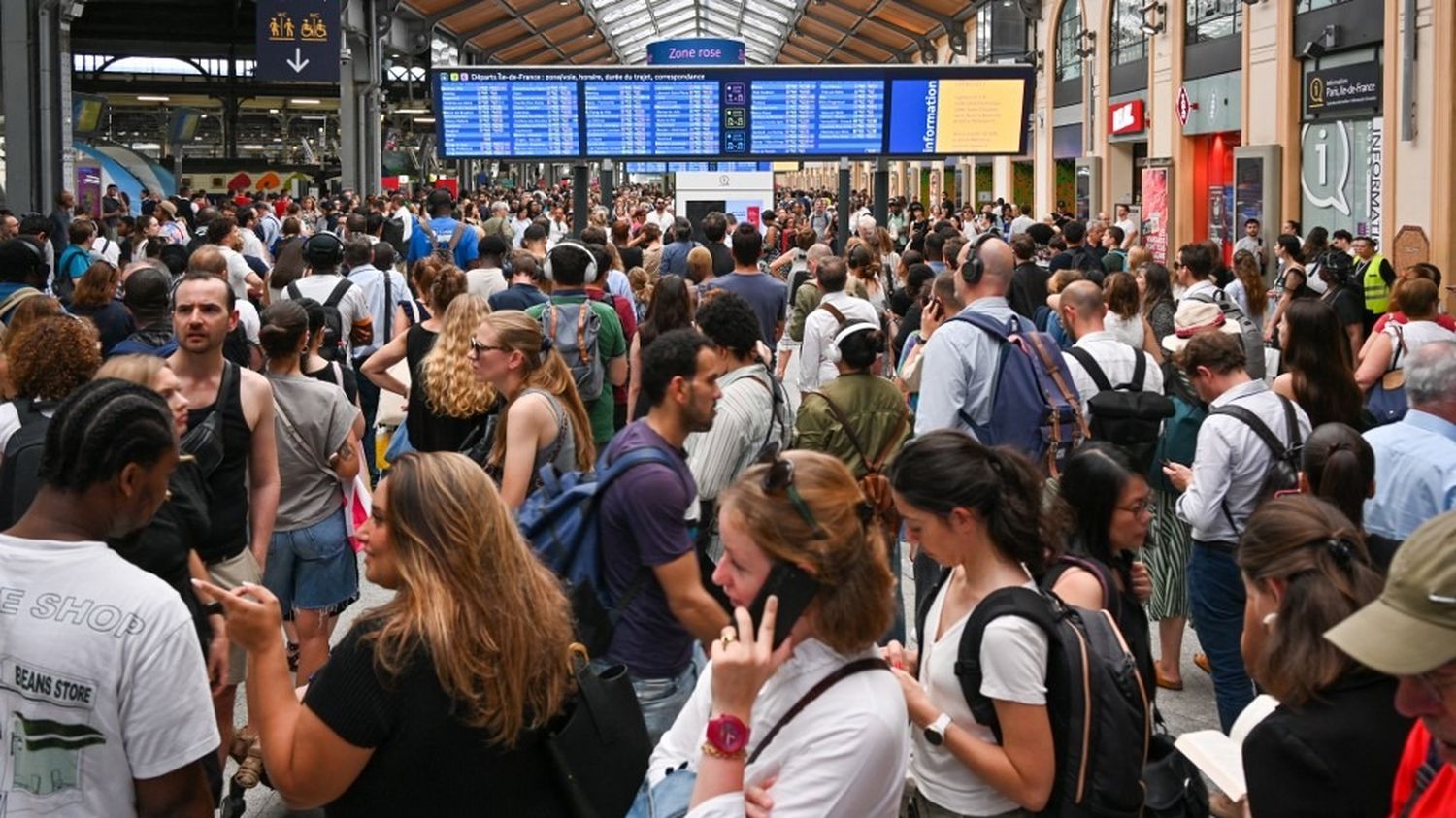 Manifestations dans les rues, perturbations dans les transports, fermeture des écoles… A quoi s'attendre lors du mouvement "Bloquons tout" le 10 septembre