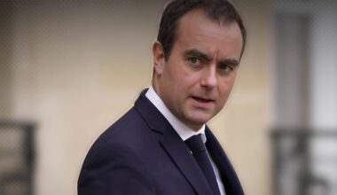 un proche d'Emmanuel Macron qui cultive la discrétion arrive à Matignon
