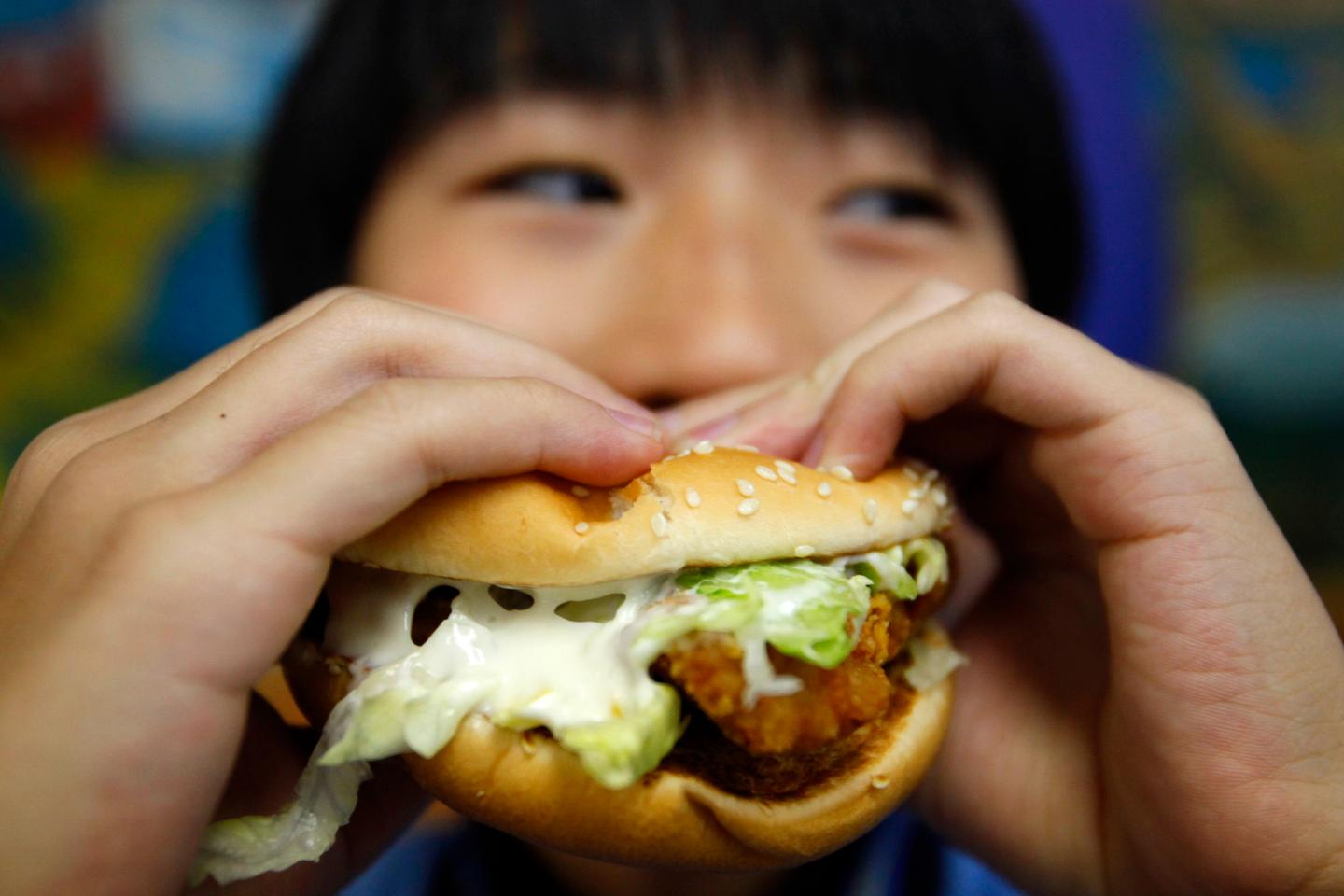 L’obésité dépasse désormais la sous-nutrition chez les enfants et les adolescents, alerte l’Unicef