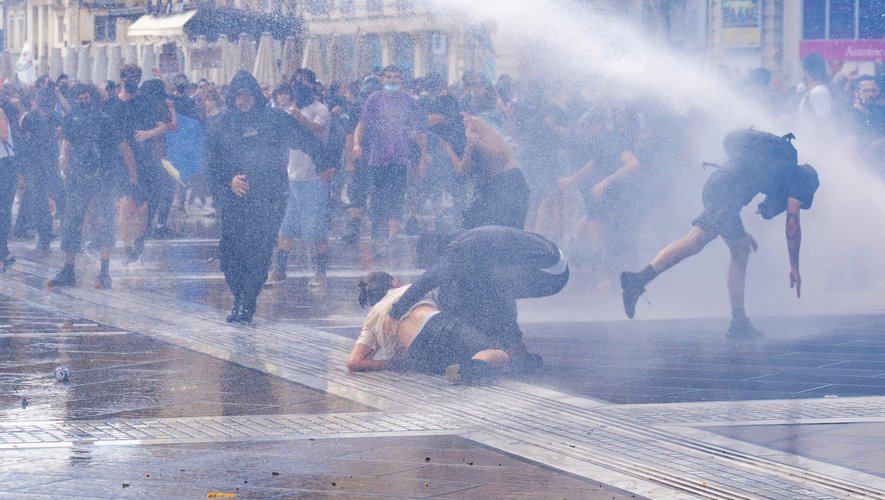 DIRECT Bloquons tout : Canon à eau dégainé à Montpellier, encore des tensions à Paris, Nantes et Rennes…