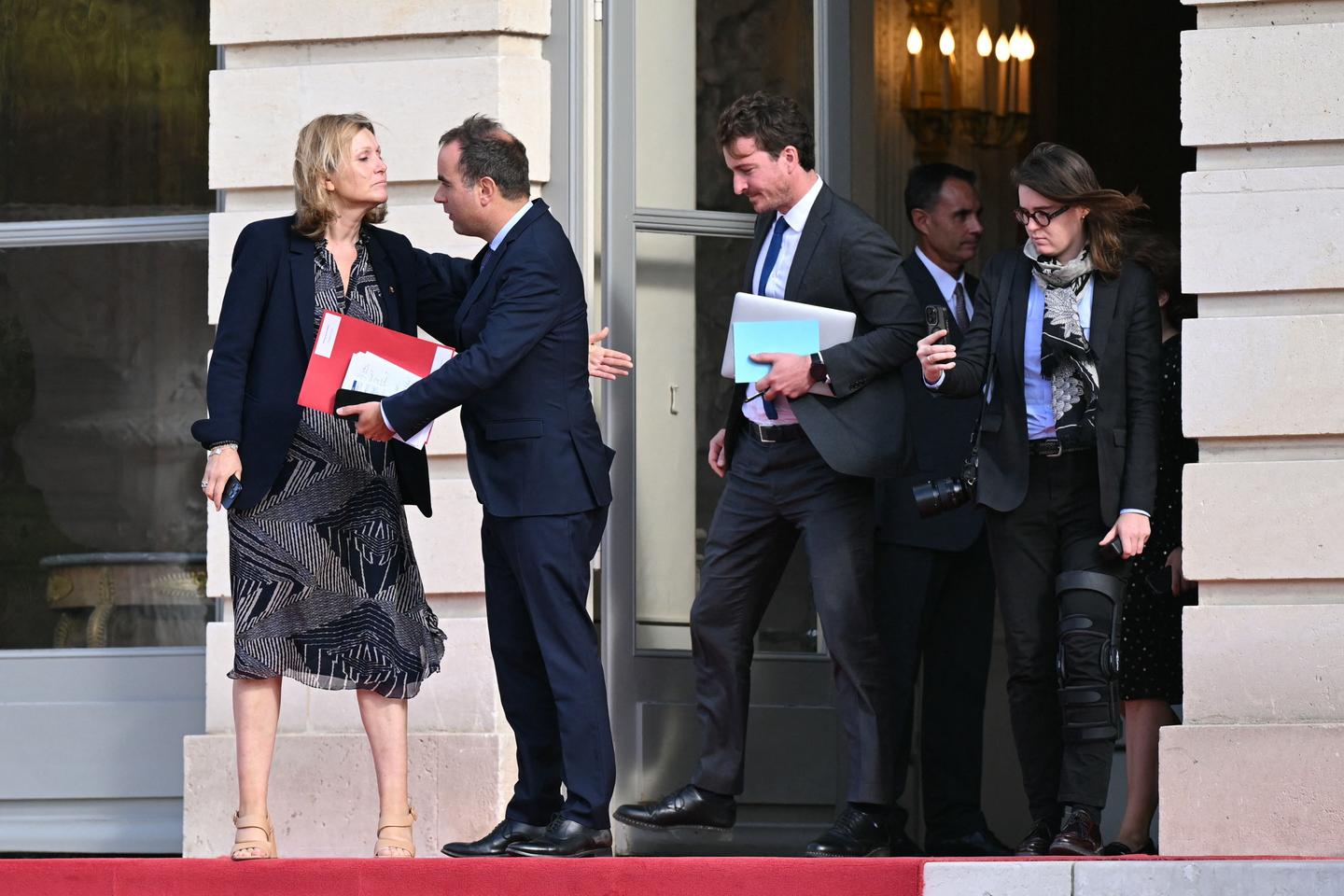 Sébastien Lecornu, à peine nommé, confronté au mur de la défiance