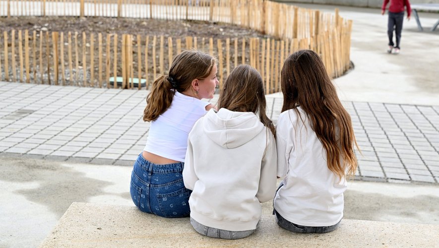 Carte scolaire à Toulouse : "Nous, parents, disons non à la fermeture d’une classe", la colère des parents d’élèves de l’école maternelle Buffon