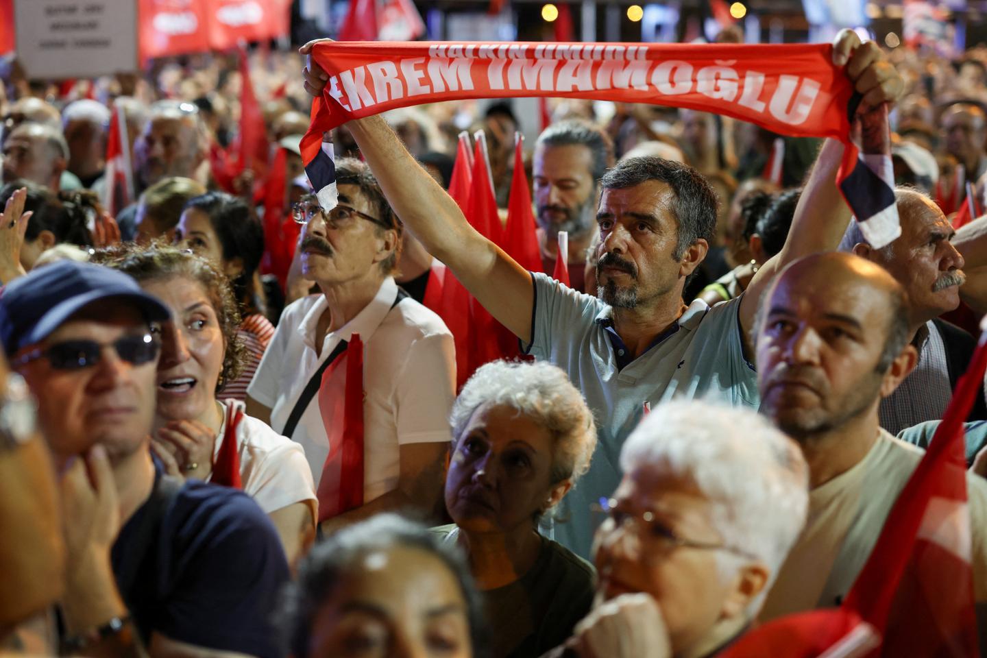En Turquie, la justice ordonne l’arrestation de dizaines d’élus d’opposition d’Istanbul