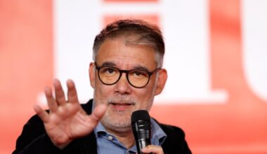 À la fête de l’Humanité, Olivier Faure a eu bien du mal à se faire entendre (surtout face à LFI)