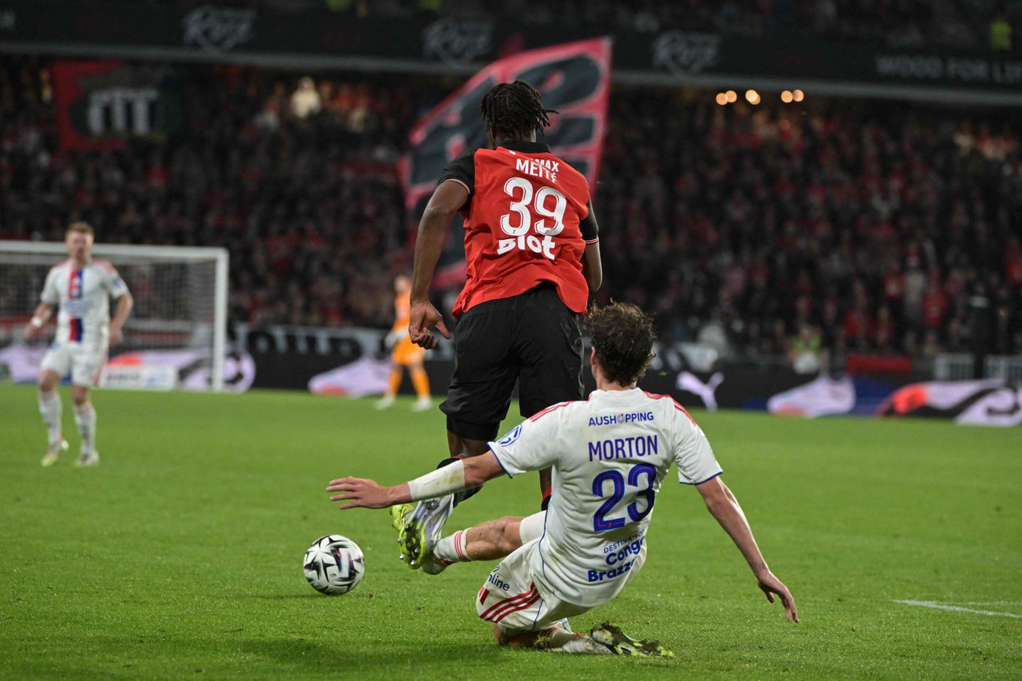 L’OL s’effondre en fin de match et s’incline à Rennes