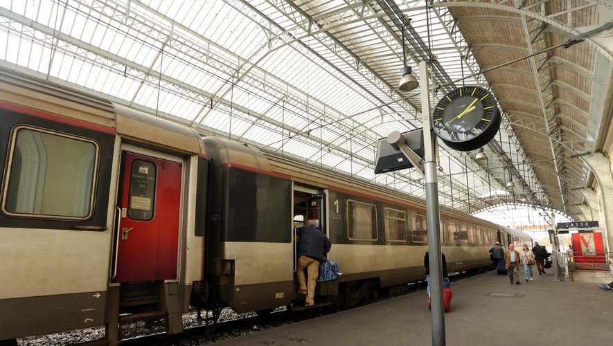 "Barrière qui ne s’abaisse pas", "jusqu’à une heure de retard" : galère ce lundi pour les usagers de la SNCF entre Montauban et Toulouse