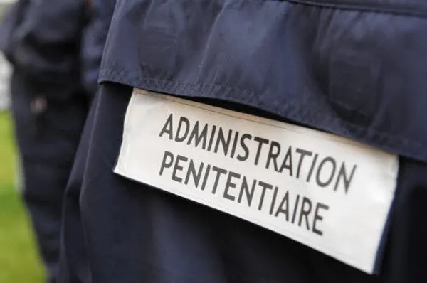 Des surveillants pénitentiaires toujours recherchés en Île-de-France