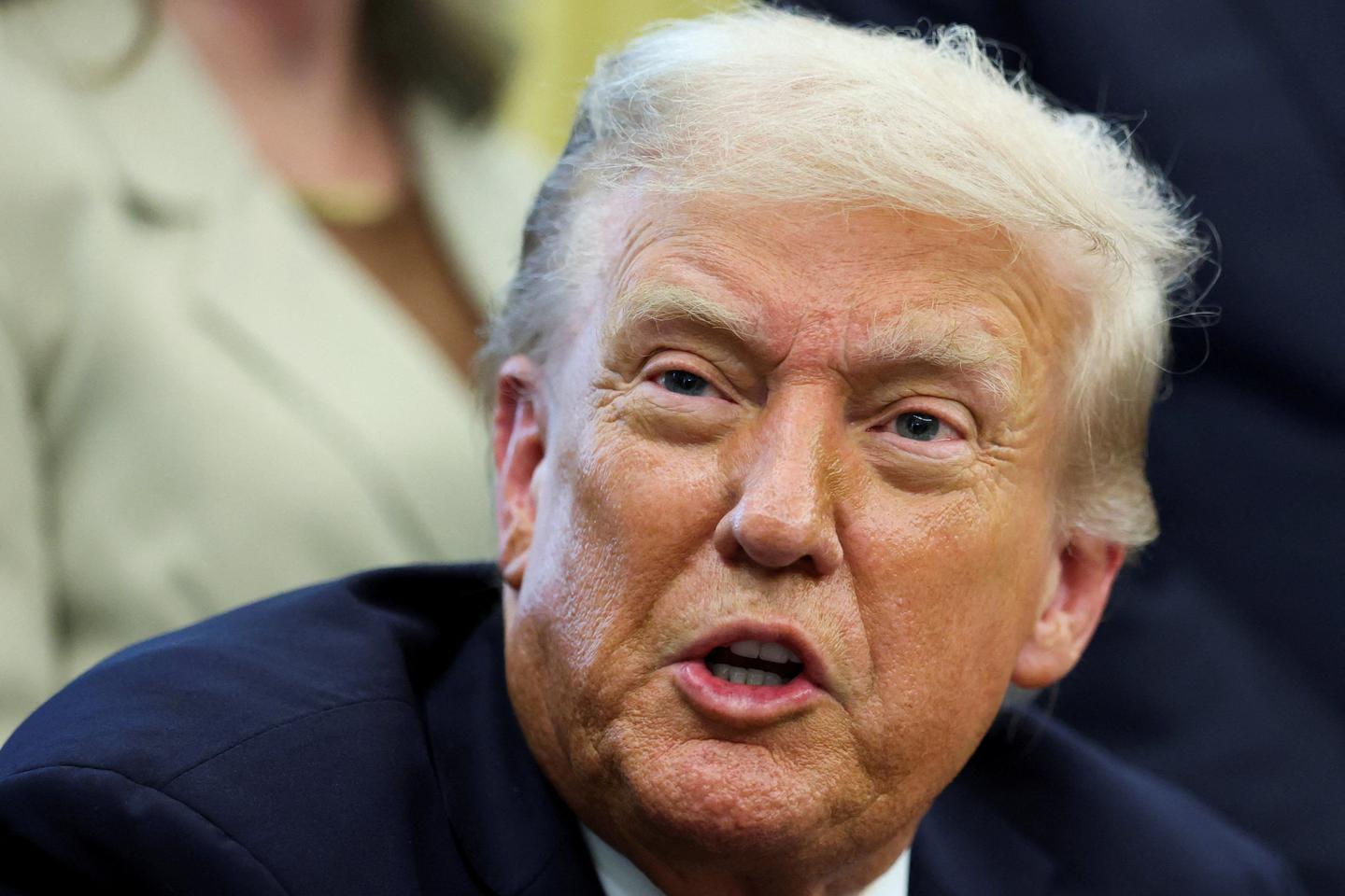 Donald Trump annonce porter plainte contre le « New York Times » pour diffamation et réclame 15 milliards de dollars