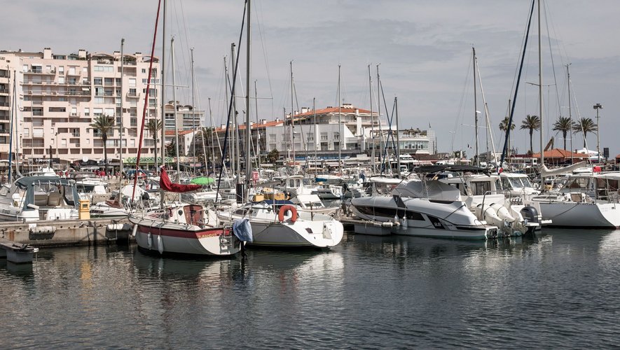Incendie sur le port de Saint-Cyprien : quatre bateaux ont brûlé