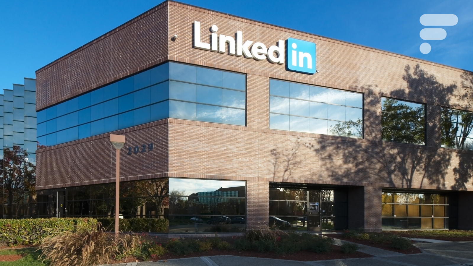 LinkedIn va bientôt siphonner toutes vos données personnelles pour son IA : voici comment l'empêcher