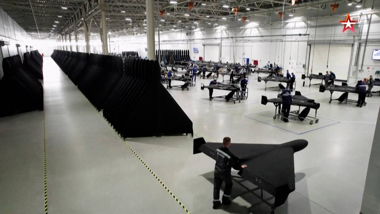 En vidéo – La Russie veut faire exploser sa capacité de production de drones kamikazes, voici comment