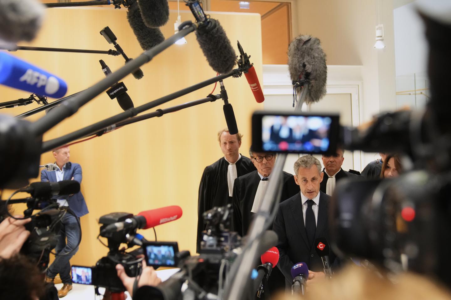 « Il s’agit donc de faits d’une gravité exceptionnelle, de nature à altérer la confiance des citoyens dans ceux qui les représentent »