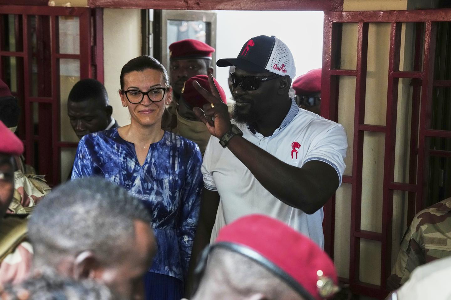 En Guinée, le chef de la junte promulgue la nouvelle Constitution