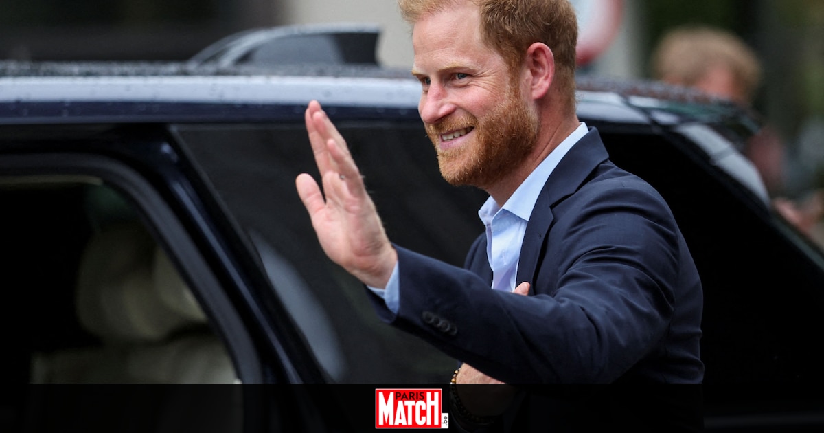 Le prince Harry a offert une photo spéciale à son père Charles lors de leur entretien au Royaume-Uni