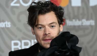 À Paris, comment Harry Styles s’est retrouvé sur une photo de l’équipe de campagne de Rachida Dati
