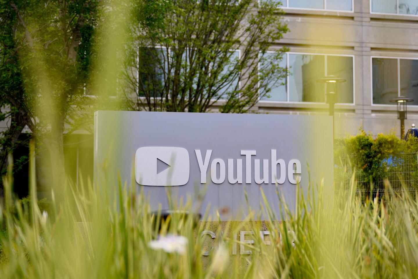 Donald Trump obtient 22 millions de dollars de YouTube après la suspension de son compte à la suite de l’assaut du Capitole