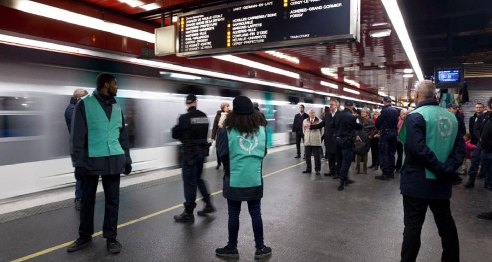 une femme accouche sur le quai du RER, le bébé gagne un passe Navigo gratuit jusqu'à ses 18 ans