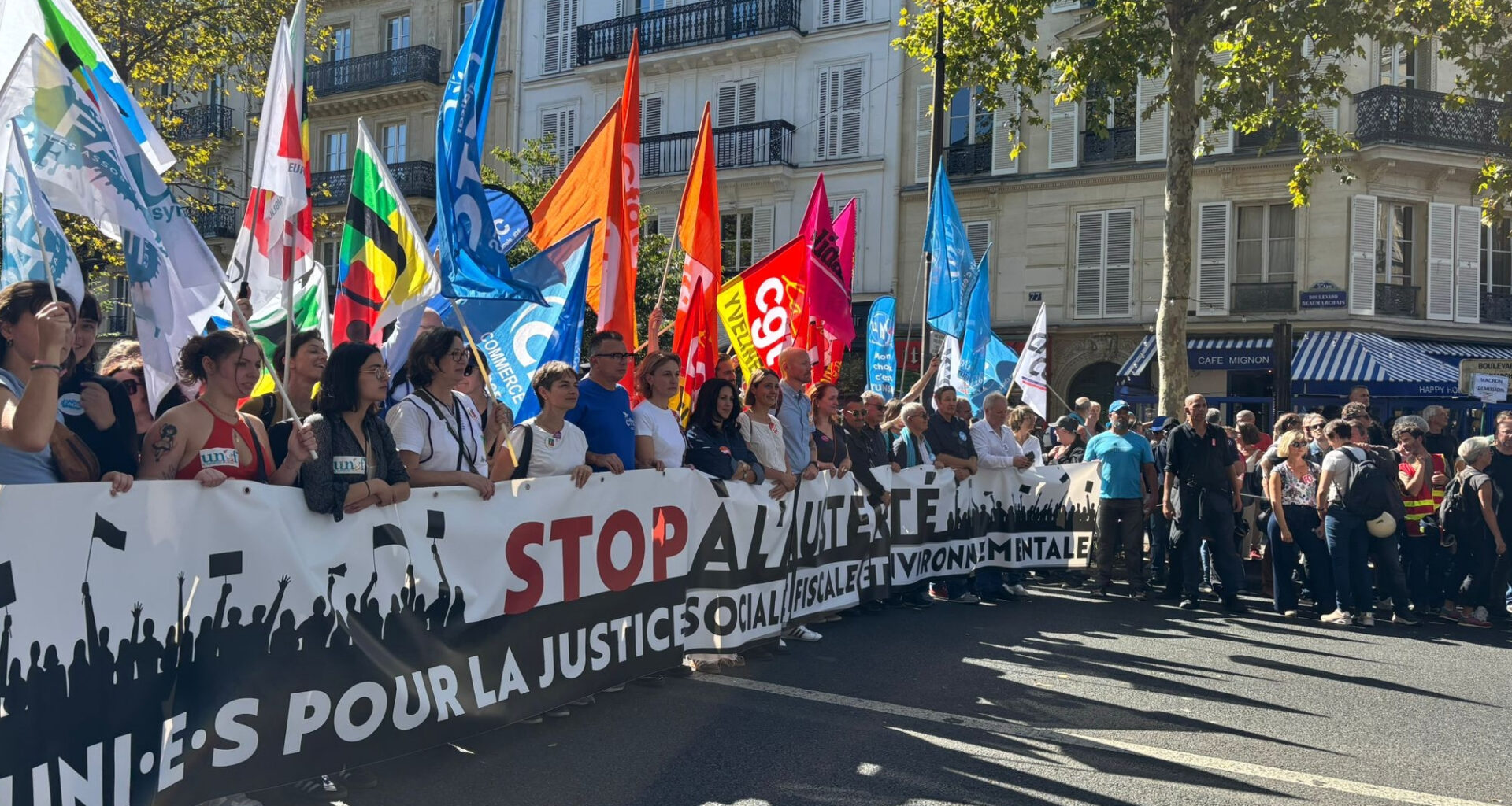 EN DIRECT - Grève du 18 septembre : le cortège parisien s'est élancé, des heurts en marge de manifestations en régions