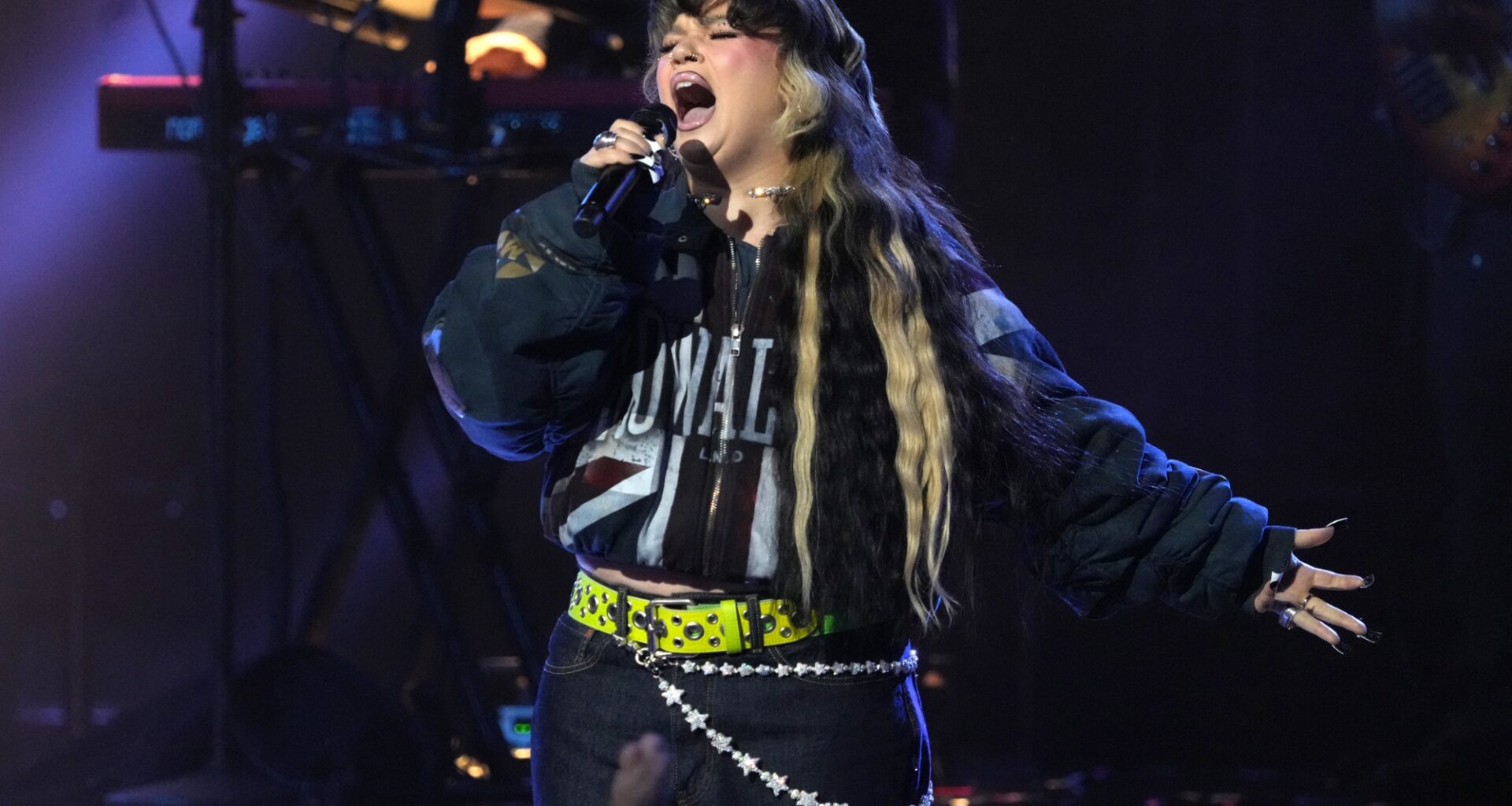 La chanteuse britannique Lola Young victime d'un malaise en plein concert