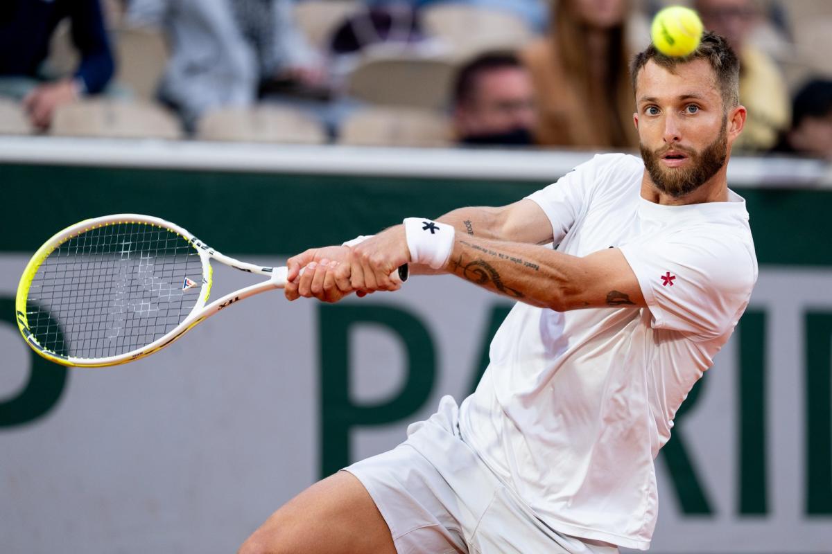 Corentin Moutet et Giovanni Mpetshi Perricard dans le groupe France avant la Croatie