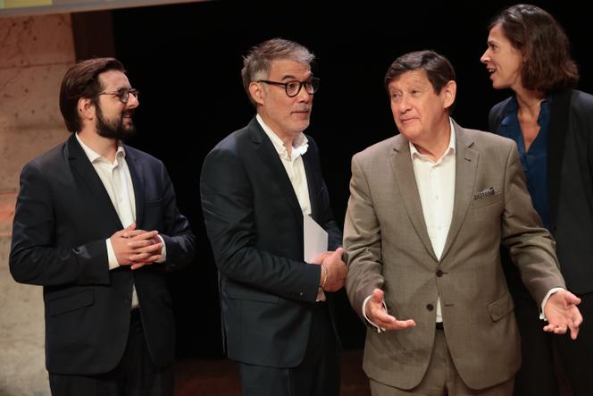 Le député de l’Eure Philippe Brun, le premier secrétaire du Parti socialiste (PS), Olivier Faure, le président des sénateurs PS, Patrick Kanner, et la députée du Rhône Sandrine Runel, durant l’université d’été du PS, à Blois, le 30 août 2025.
