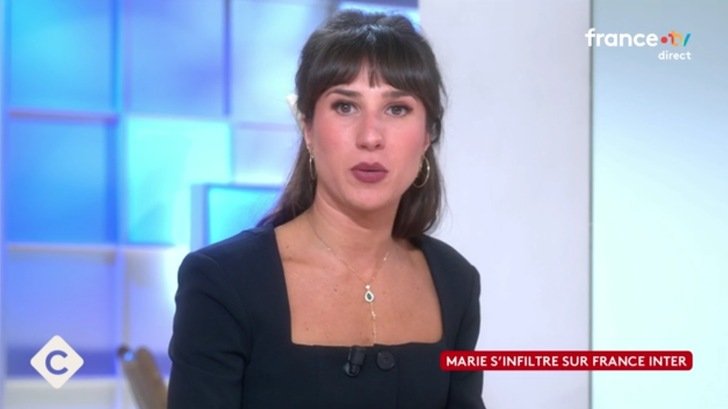 Marie s’infiltre, ici sur le plateau de « C à vous », au mois de septembre 2025.