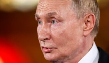 Poutine promet d'atteindre ses objectifs "militairement" si les négociations échouent