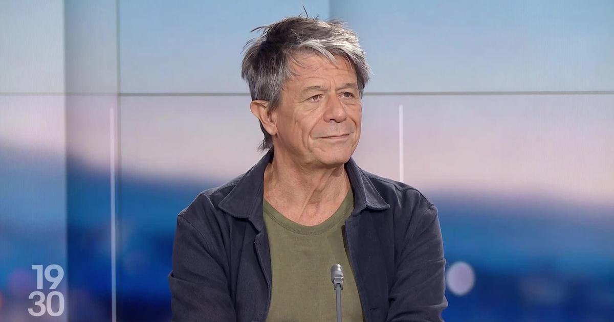 Avec "Kolkhoze", Emmanuel Carrère mêle la mort de sa mère et la guerre en Ukraine - rts.ch