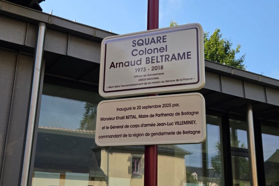 Le colonel Arnaud Beltrame est décédé après avoir sauvé une otage lors d'une attaque terroriste en 2018.