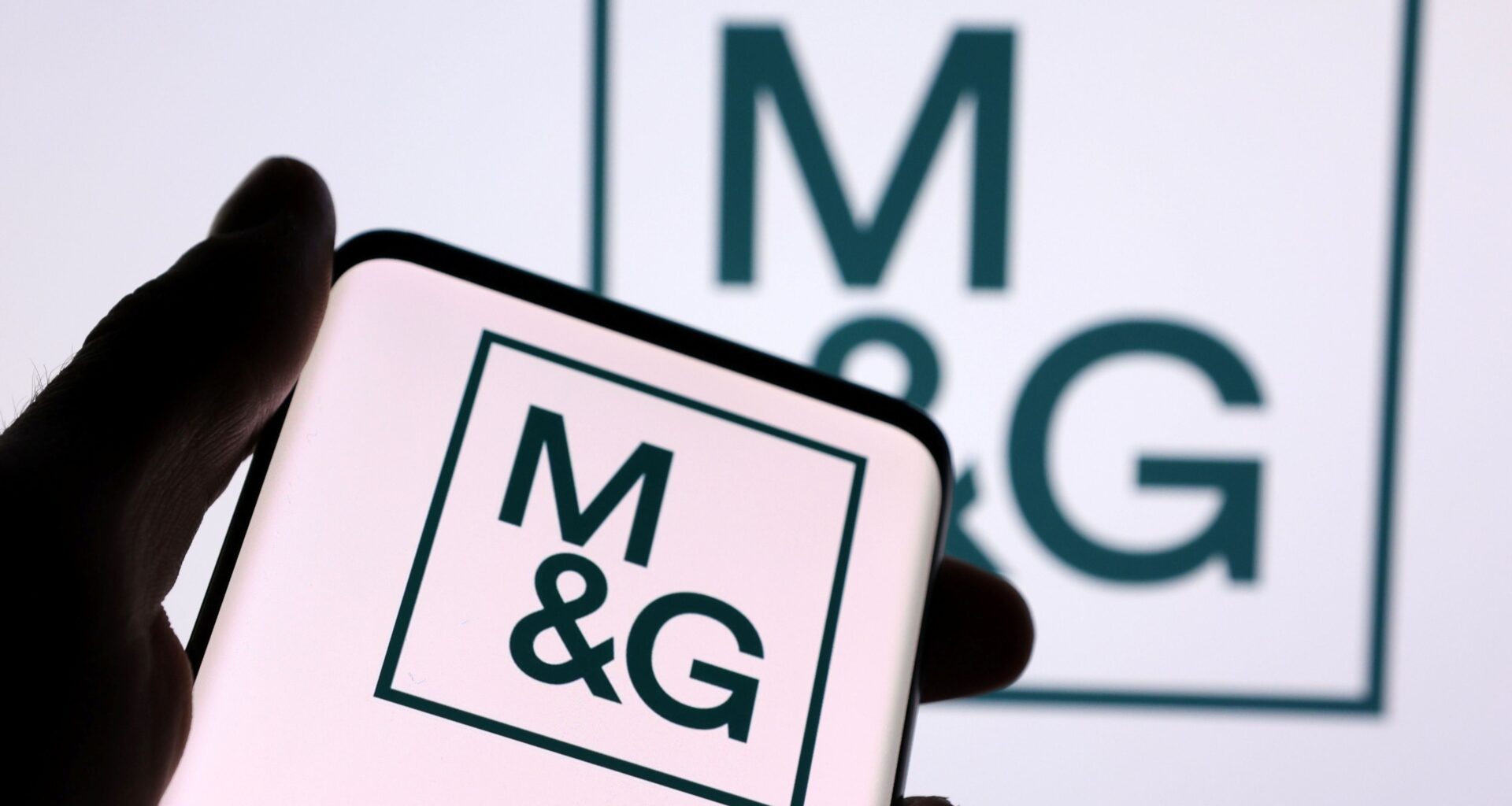 M&G au Royaume-Uni manque les prévisions de bénéfices semestriels malgré des entrées nettes de 3,5 milliards de dollars