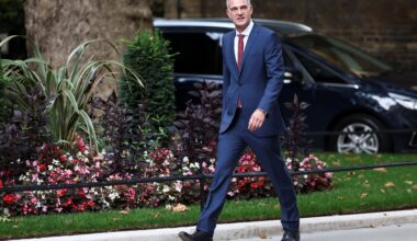 La Chine, un partenaire incontournable, affirme le ministre britannique du Commerce alors que le différend sur les ambassades assombrit les relations