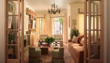 À Londres, une townhouse transformée en refuge baigné de couleurs