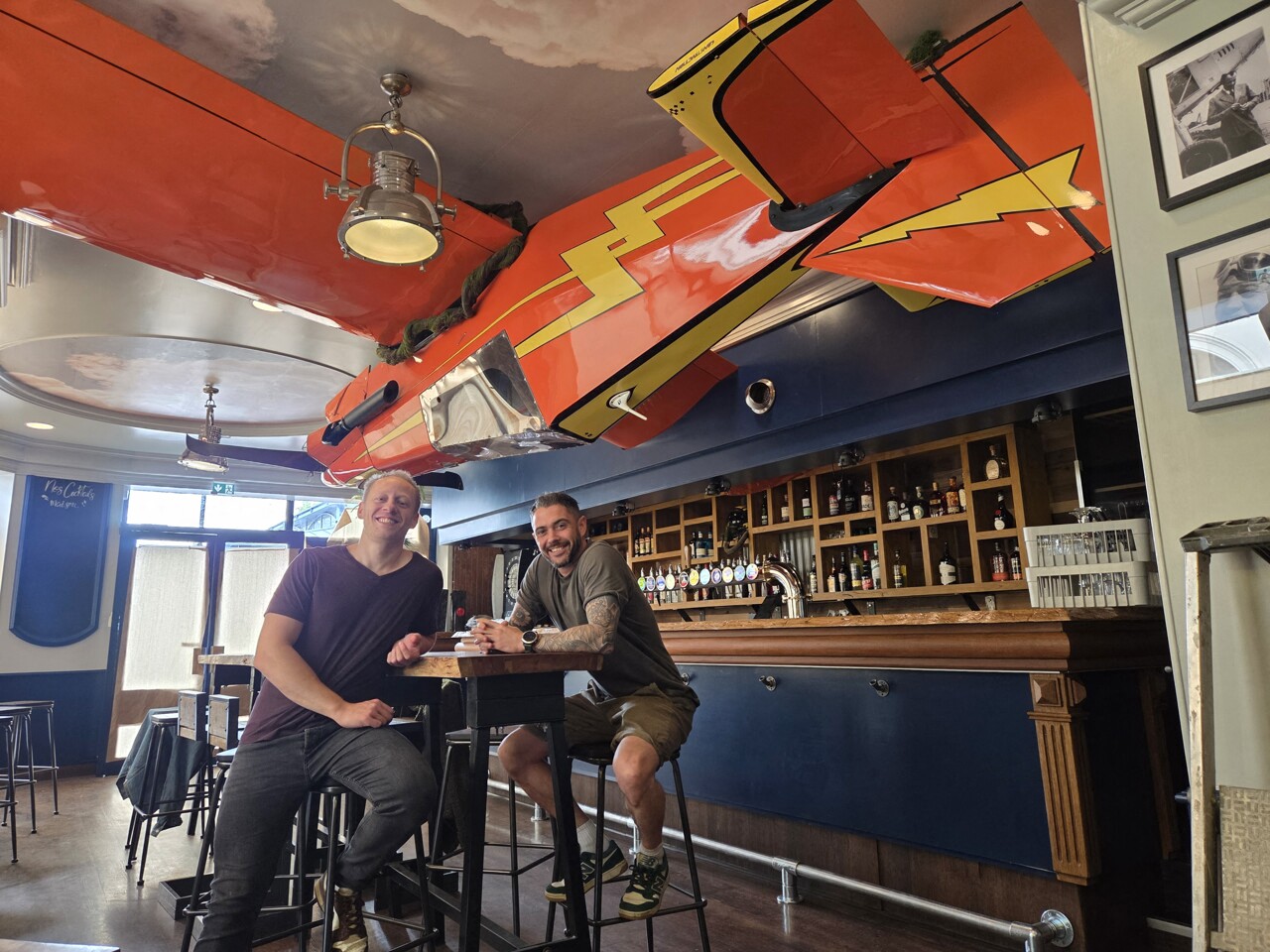 découvrez le Tarmac, nouveau bar de la place Saint-Marc à Rouen