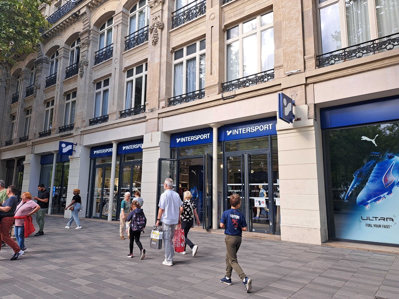 Place de la République à Paris, Intersport devrait céder sa place à un grand supermarché à bas prix