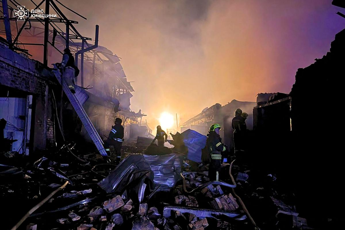 le siège du gouvernement à Kiev en flammes après des frappes russes