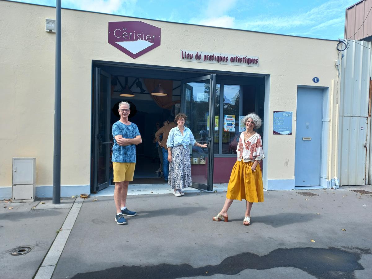 cours, stages, résidences d’artistes, le théâtre Le Cerisier change d’équipe et de projet