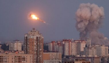 le siège du gouvernement touché à Kiev, après une attaque aérienne massive de l’armée russe