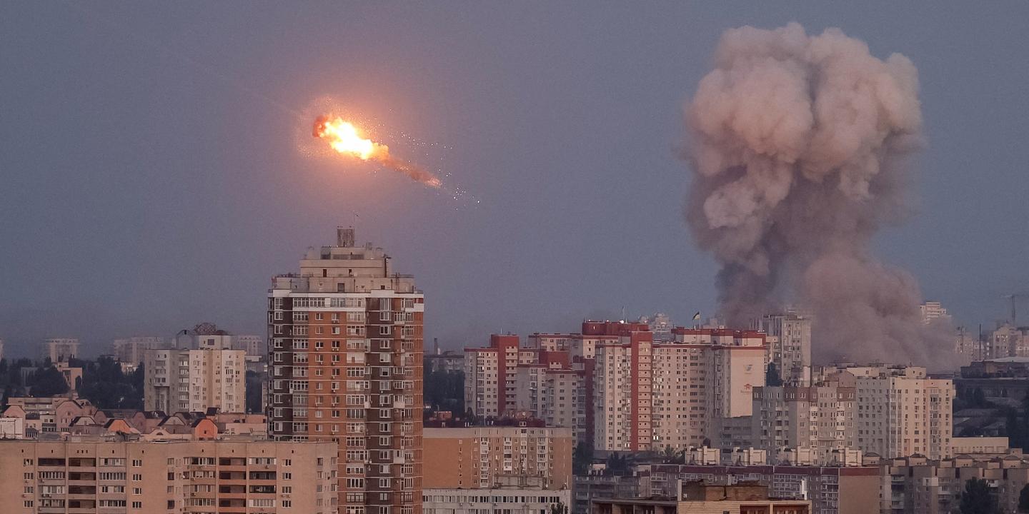 le siège du gouvernement touché à Kiev, après une attaque aérienne massive de l’armée russe