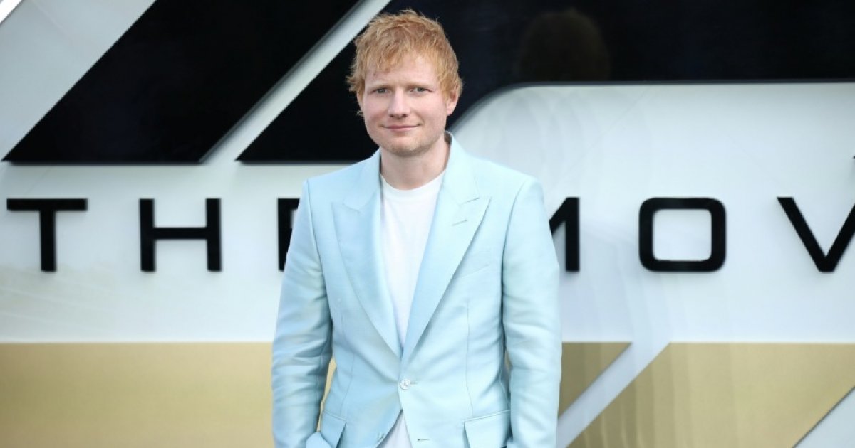 Le Britannique Ed Sheeran sort un huitième album, "Play" : Actualités