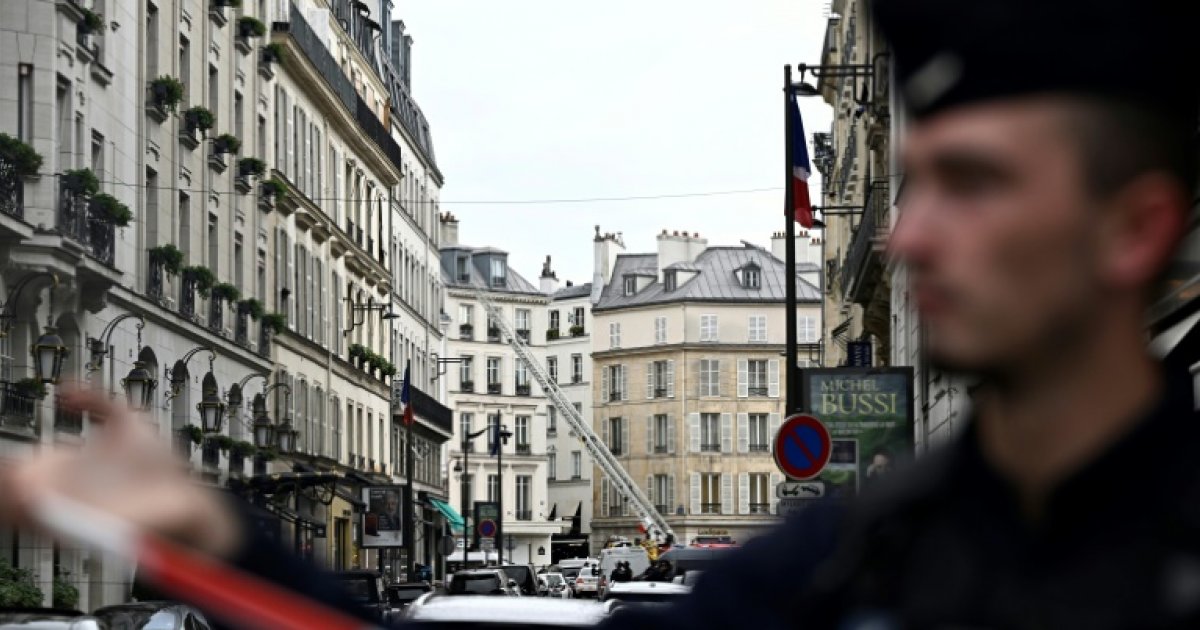 Un homme se suicide en se défenestrant place Beauvau, à Paris : Actualités