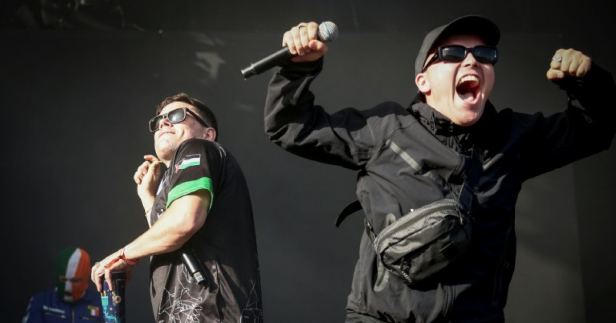 Poursuites abandonnées contre Mo Chara, le rappeur du trio Kneecap : Actualités