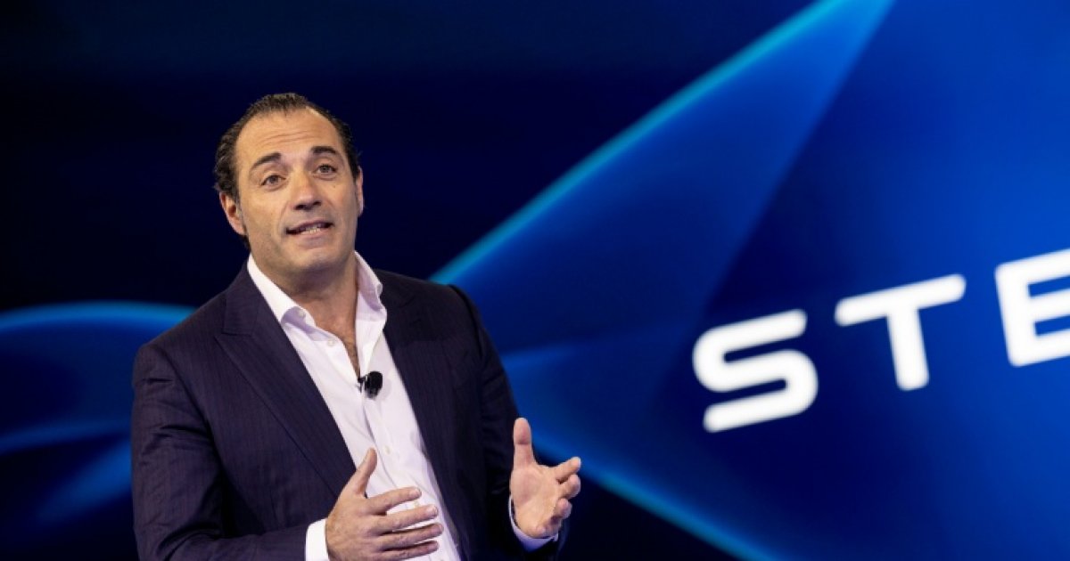 Le patron de Stellantis (Jeep, Peugeot, Fiat) critique à son tour la fin des ventes de voitures thermiques en 2035 : Actualités