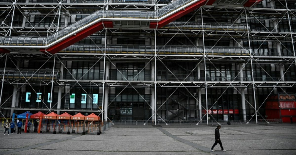 Salles vides, célèbre escalator fermé : Pompidou ferme à Paris et ses visiteurs sont tristes : Actualités