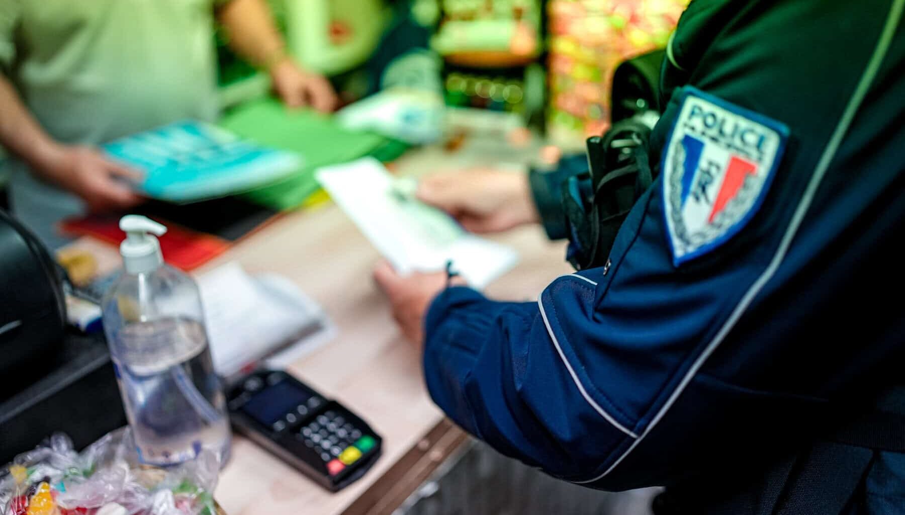 qu'a révélé cette opération de contrôle de nuit dans les commerces ?