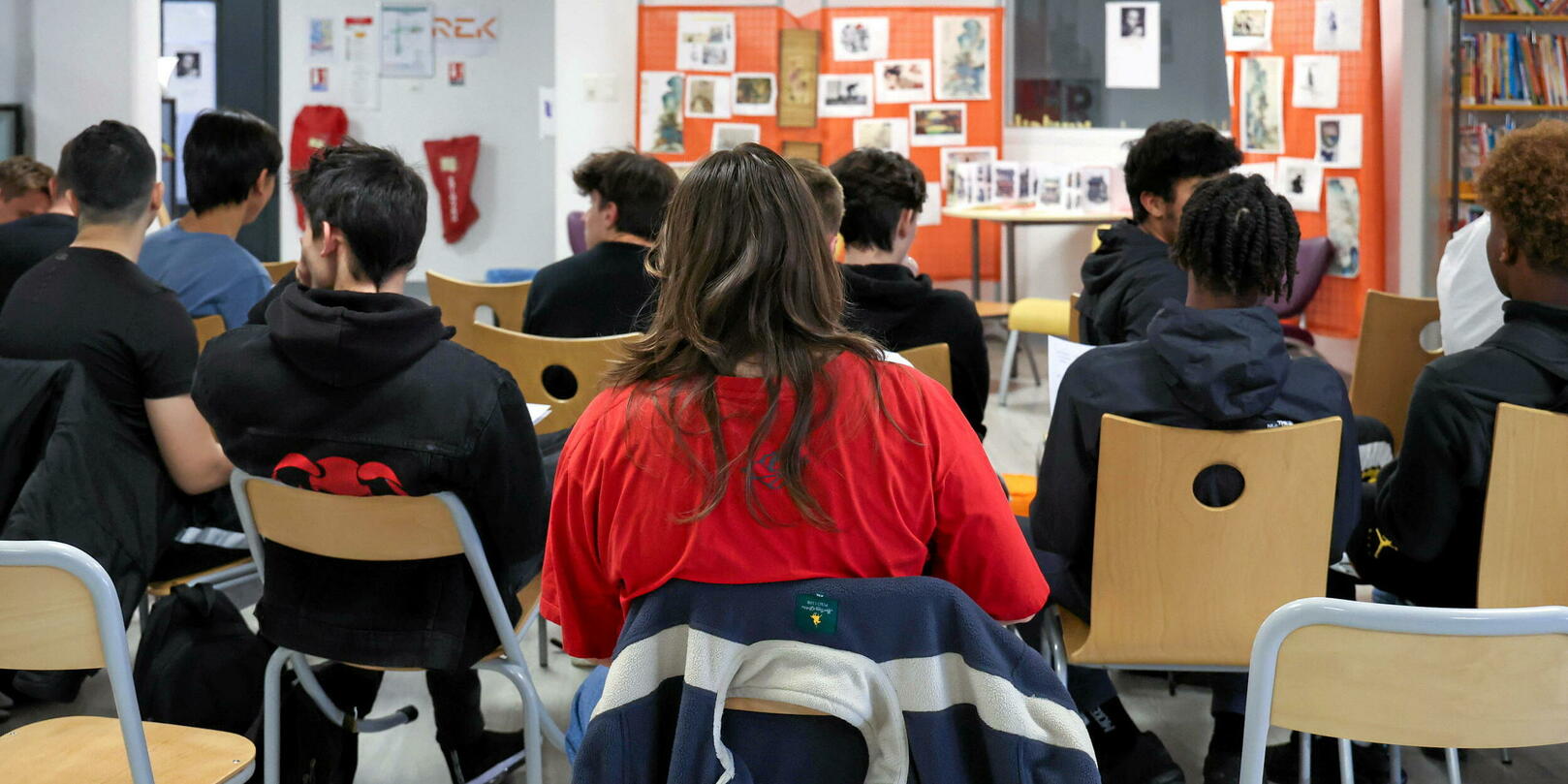 en Île-de-France, la rentrée sans manuels scolaires inquiète