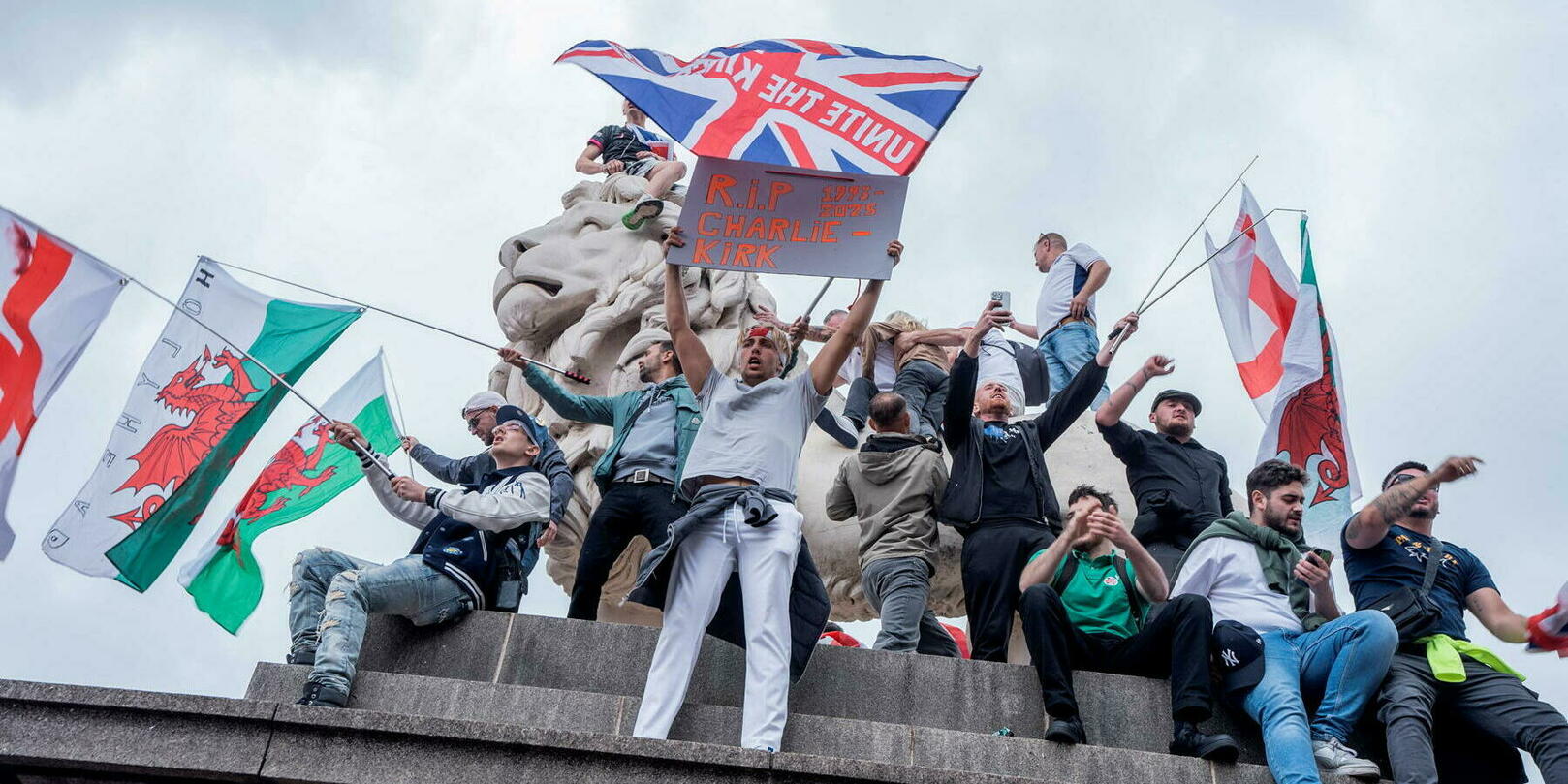 Du Royaume-Uni aux États-Unis, la violence politique en voie de radicalisation durable ?