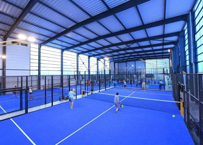 Où jouer au padel à Bordeaux ? Les meilleurs clubs pour découvrir et pratiquer