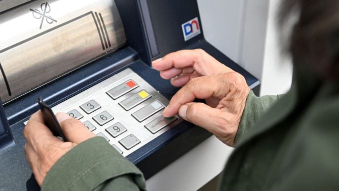 <p>Il s’agissait du seul compte bancaire qu'il détenait à la Caisse d’Épargne d’Indre-et-Loire</p>